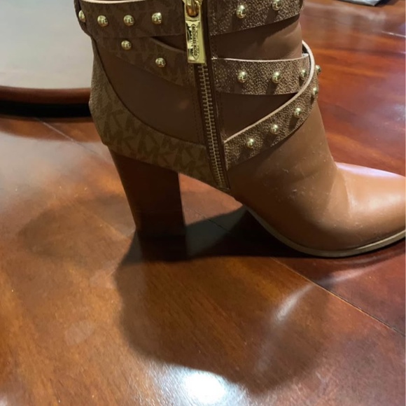 Michael Kors booties - Picture 3 of 3